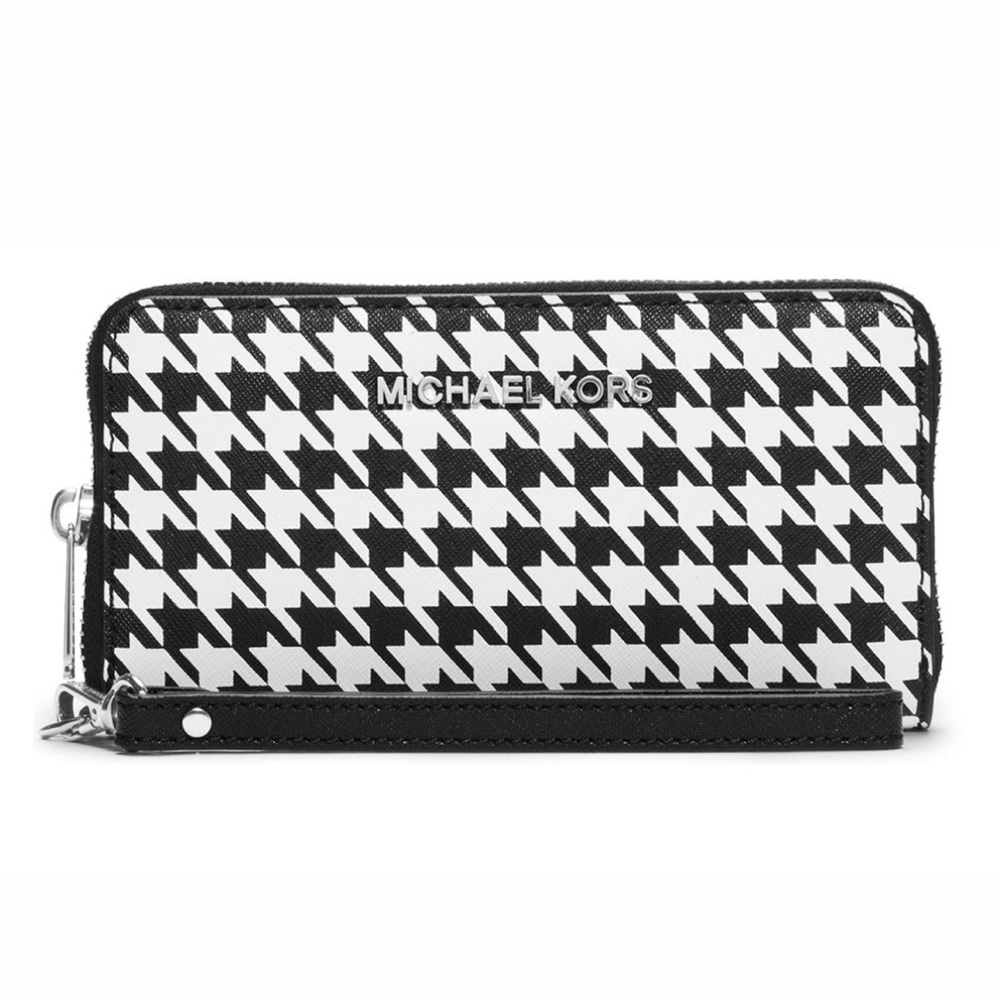 SOLD - New Rare Michael Kors wristlet / Wallet